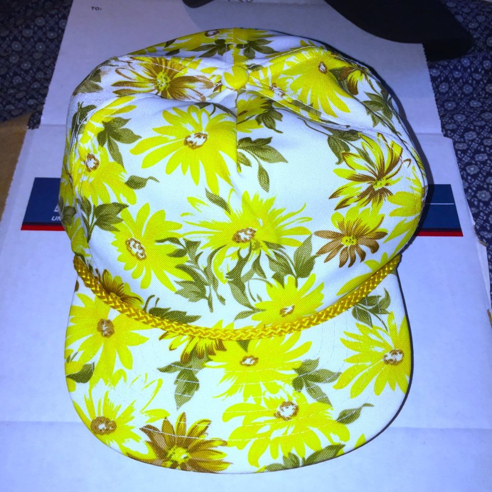 New Yellow Hat/Cap  Daisies Sunny Garden Hats by Headmost